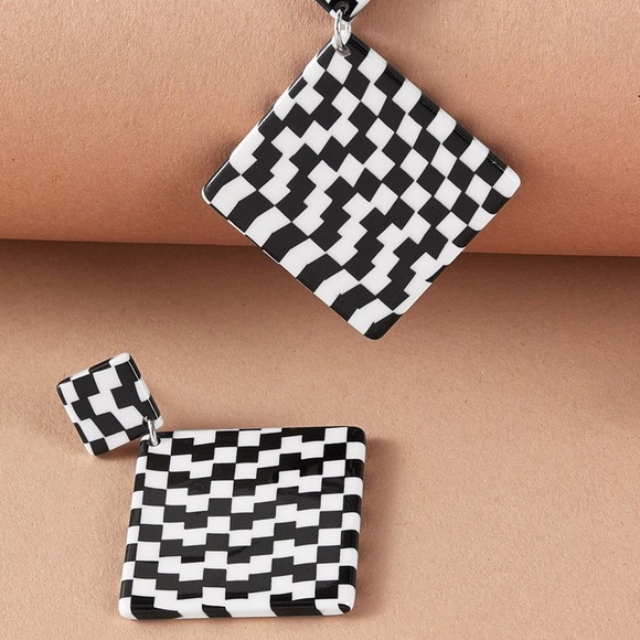Checkered Drop Earrings - Picture 3 of 6